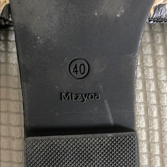 Black and Tan Crochet Slide Sandals - Picture 3 of 3